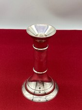 Neuzeitiger Kerzenleuchter aus